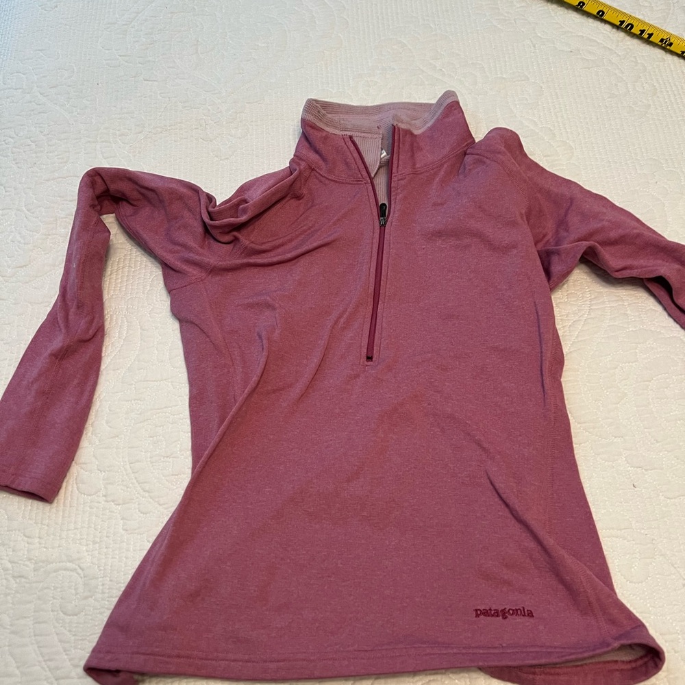 Patagonia lightweight pullover size small mauve